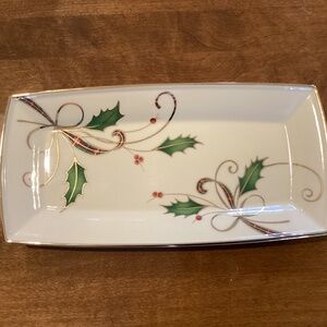 Lenox Holiday Nouveau Fingertip Towel Tray